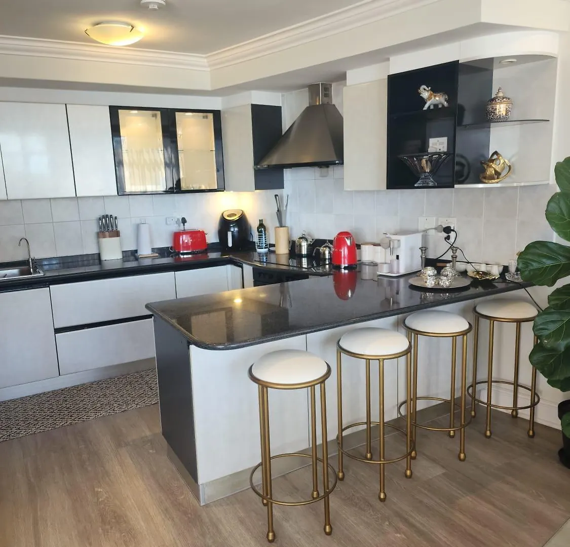 Daire Ocean View Sea Point Near The Beach Cape Town